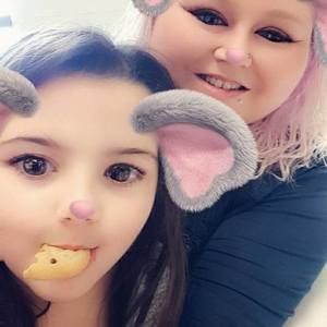 Meet your Posher, Whitney